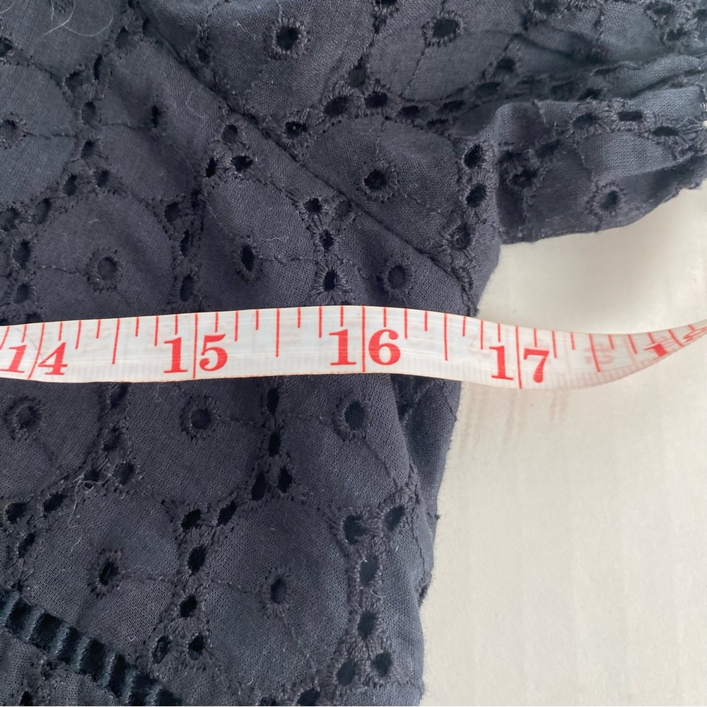 Lucky Brand Women Medium Black Eyelet Lace Sweetheart Crop Smocked Feminine Top - Picture 10 of 10